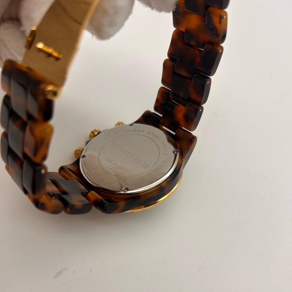 Michael Kors Madison MK-5557 Tortoiseshell Band Sparkle Bezel Women's Watch - Picture 6 of 8